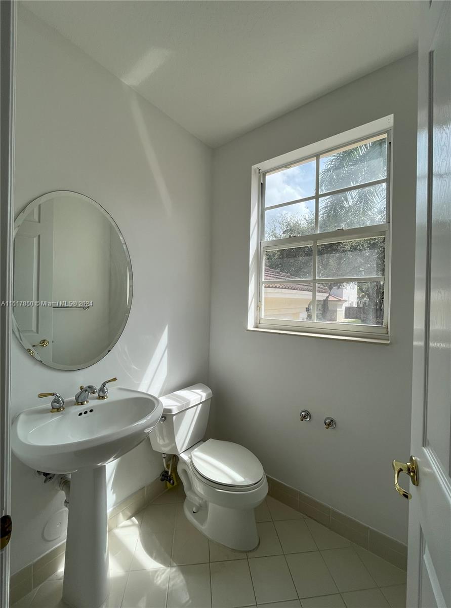 11213 NW 71st Ter Unit: -