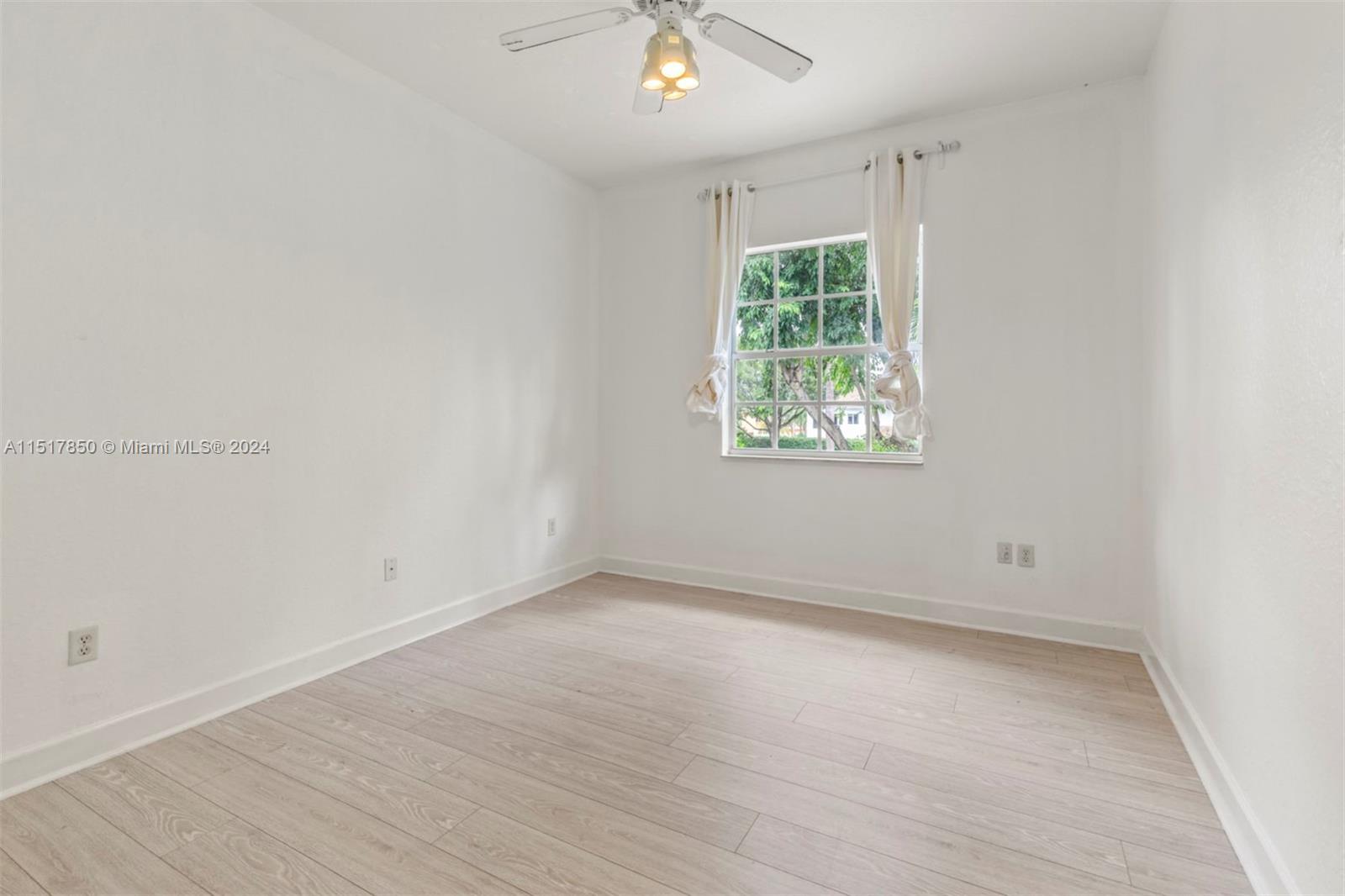 11213 NW 71st Ter Unit: -