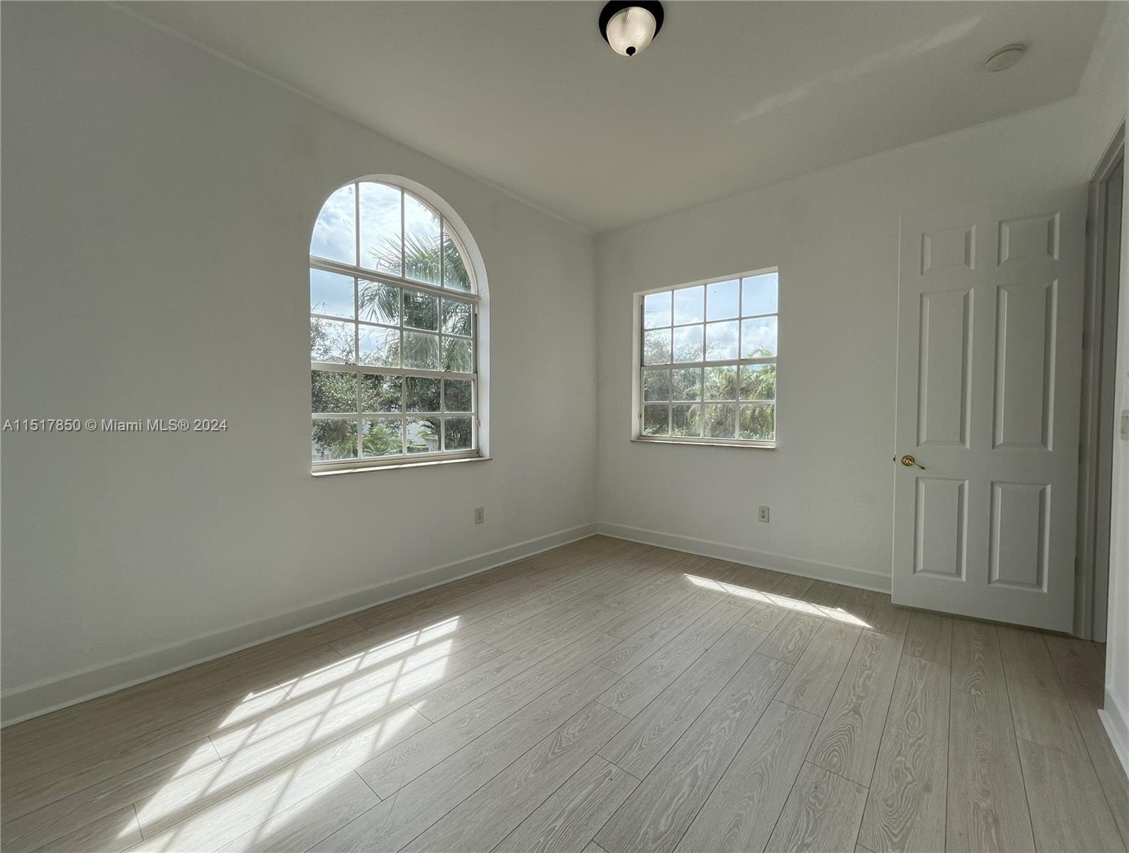 11213 NW 71st Ter Unit: -