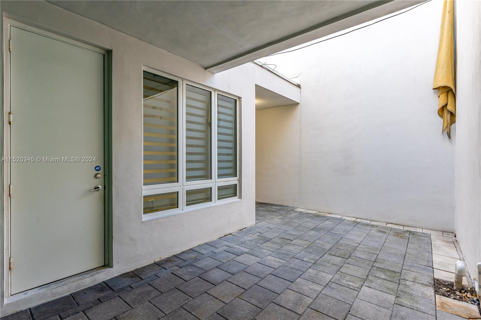 10426 NW 64th Ter