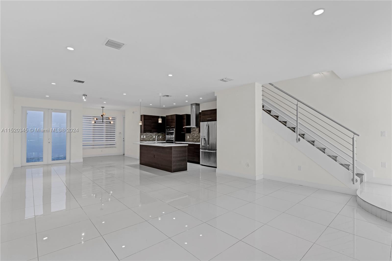 10426 NW 64th Ter