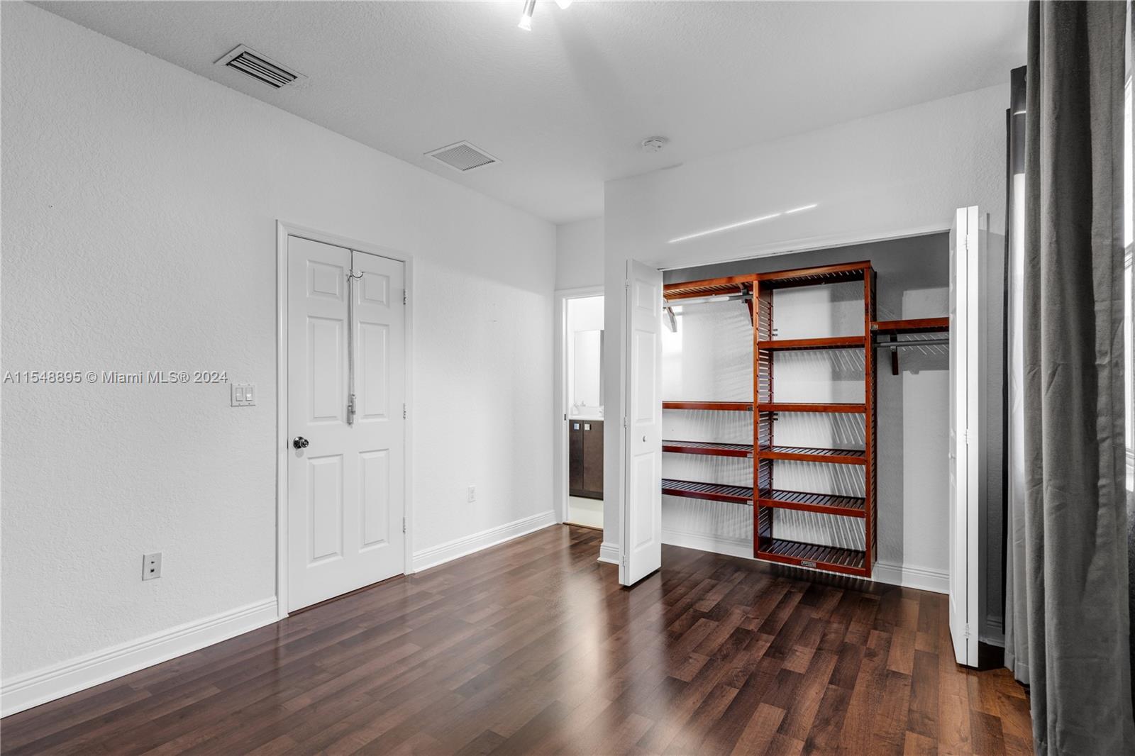9923 NW 10th Ter