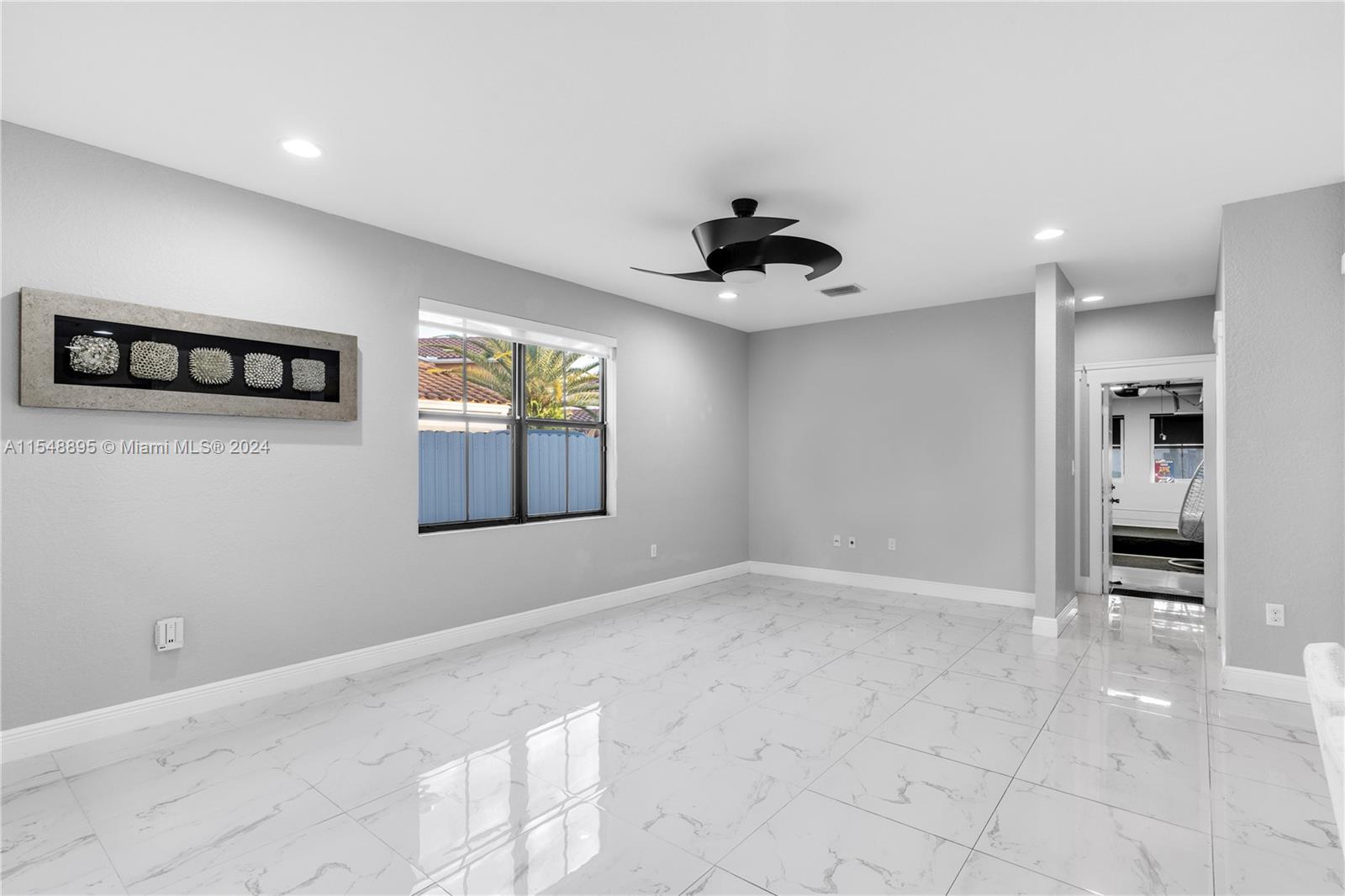 9923 NW 10th Ter