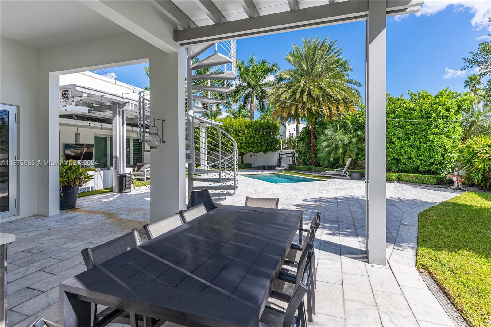 8404 NW 33rd Ter