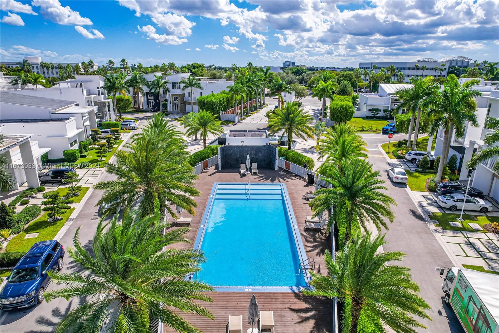 8404 NW 33rd Ter