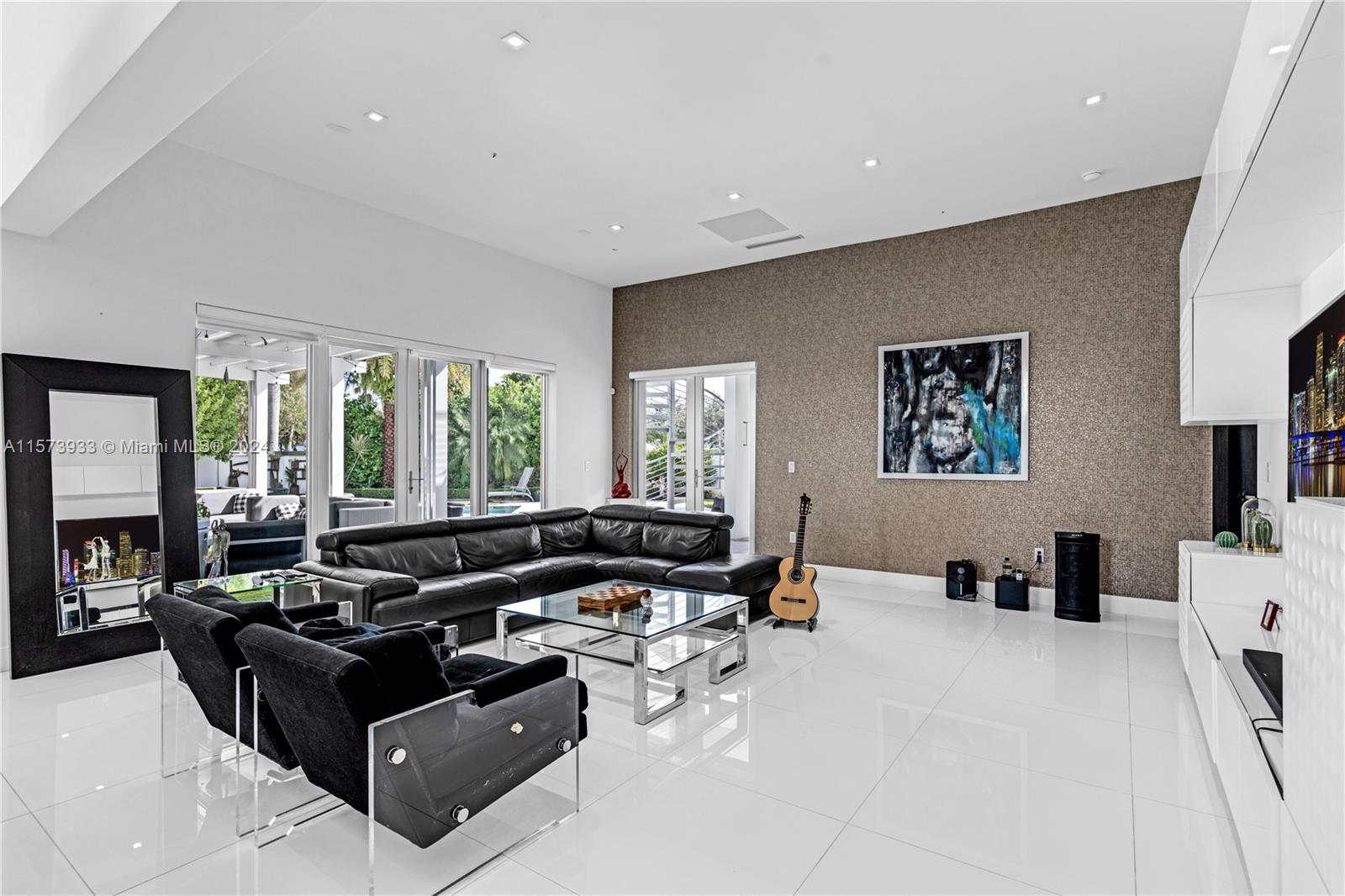 8404 NW 33rd Ter