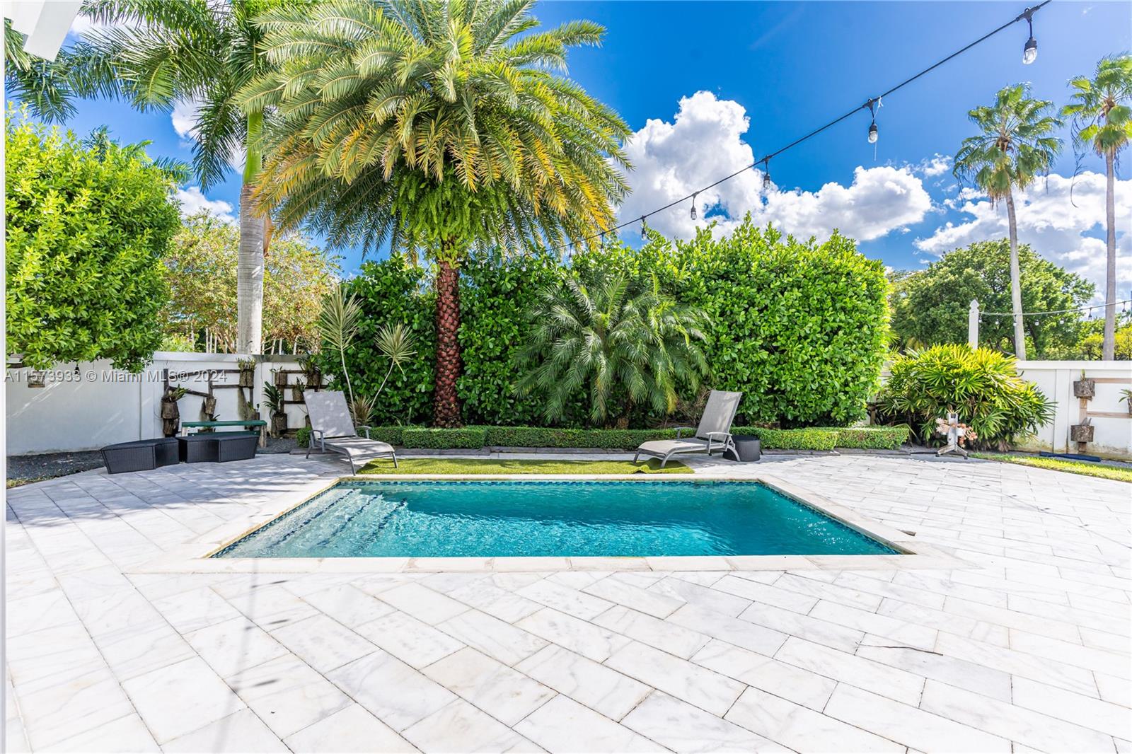 8404 NW 33rd Ter