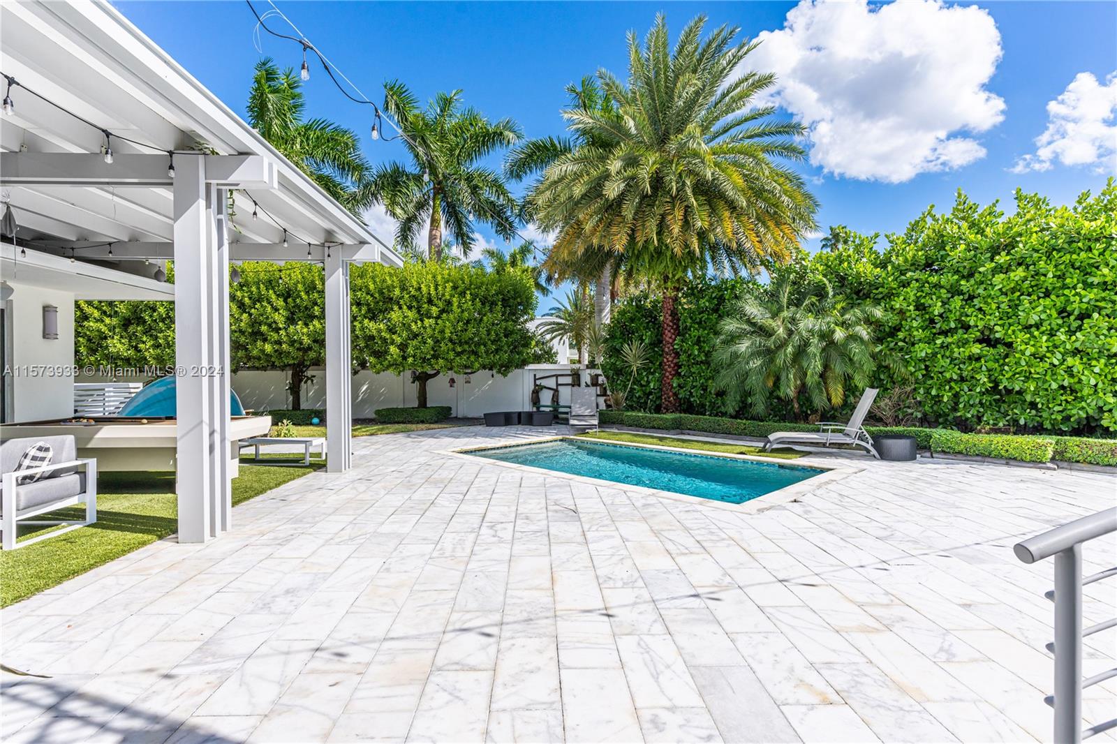 8404 NW 33rd Ter