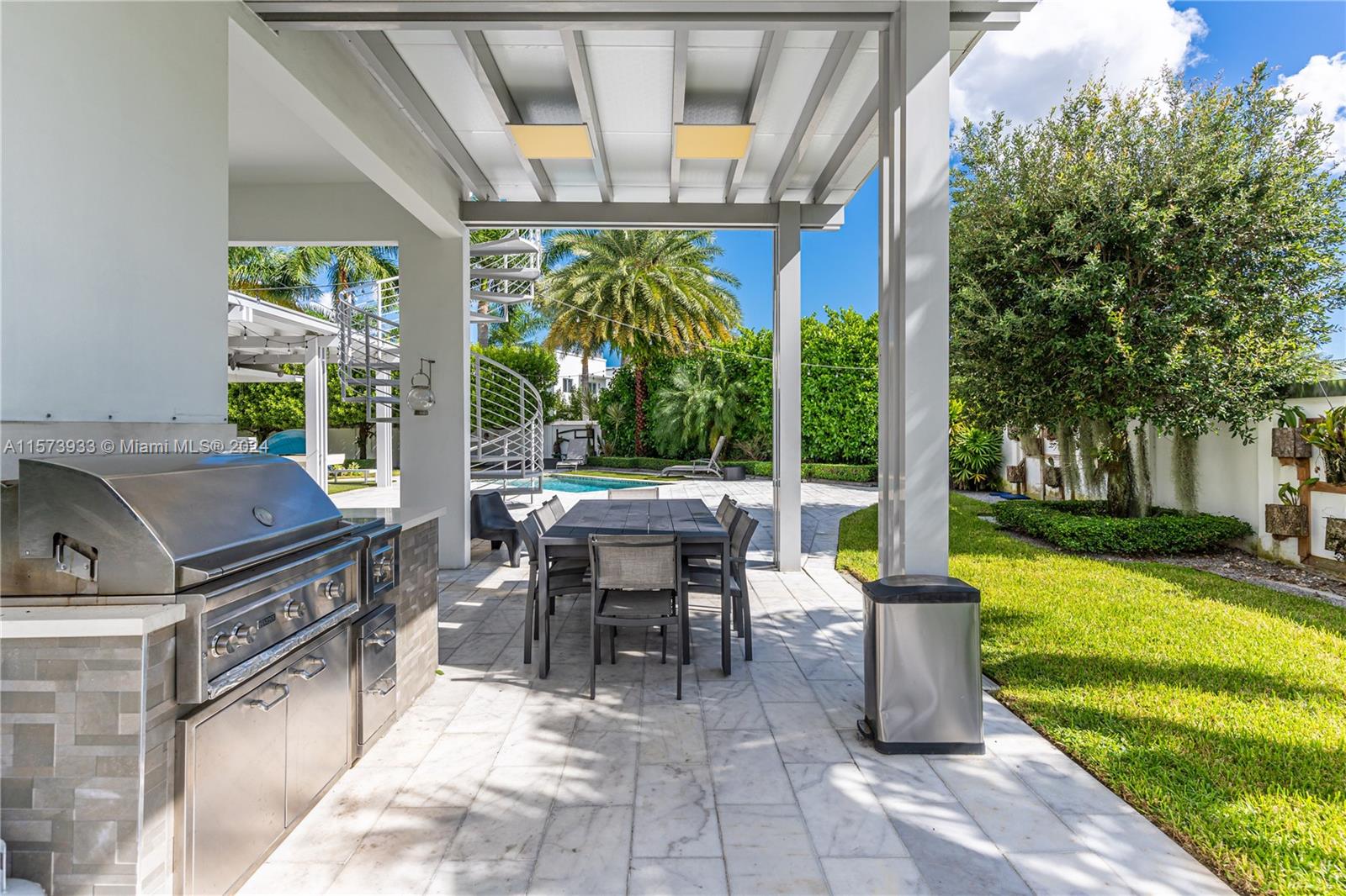 8404 NW 33rd Ter