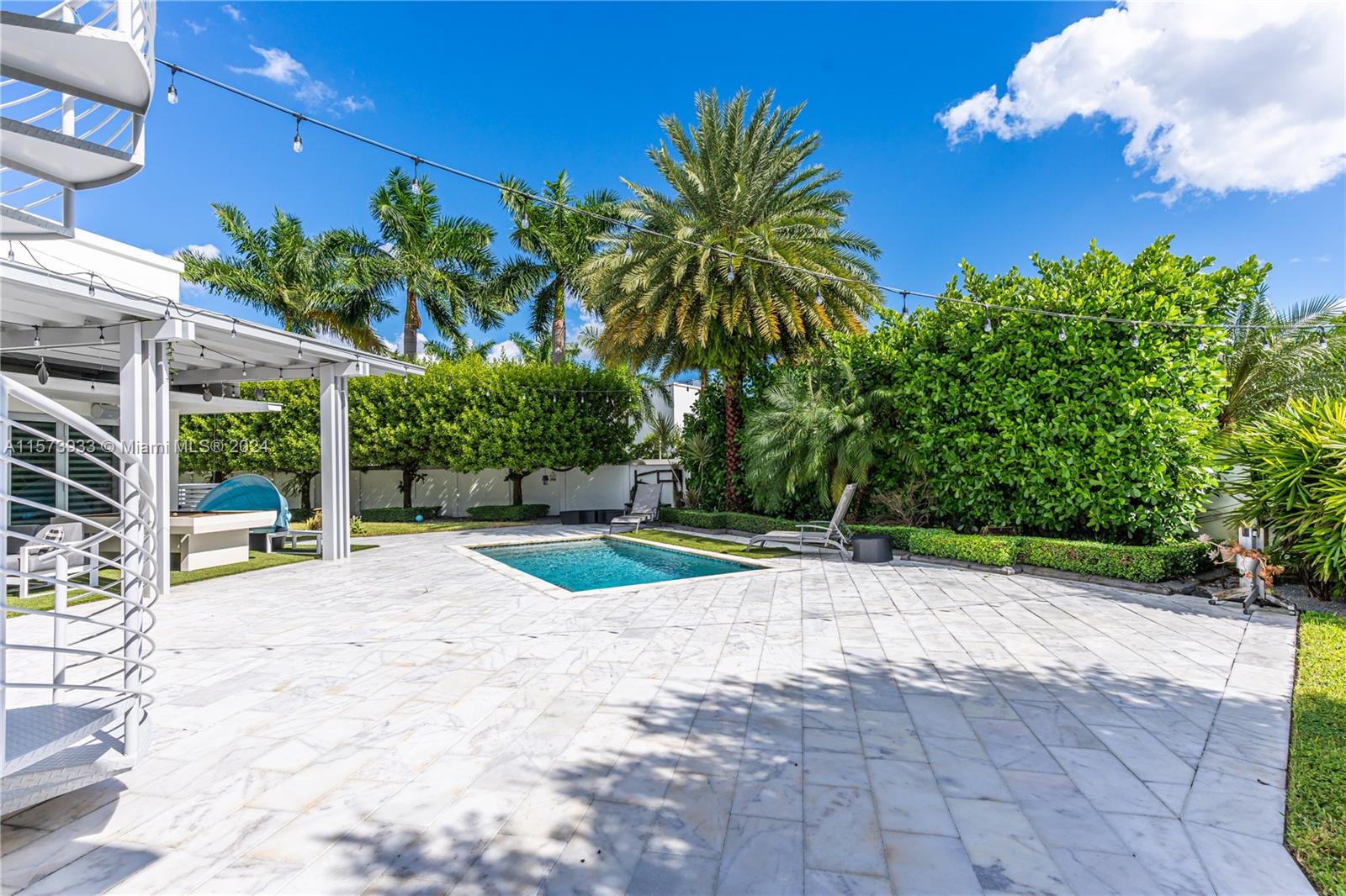8404 NW 33rd Ter