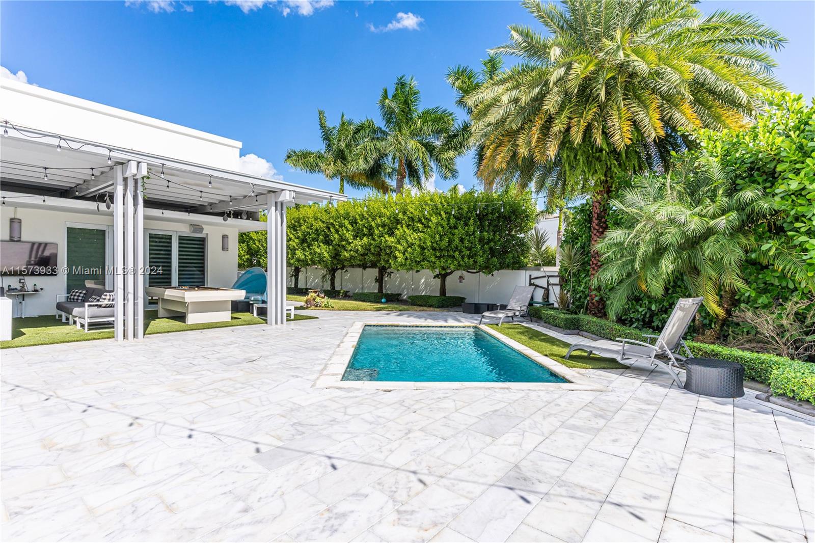 8404 NW 33rd Ter