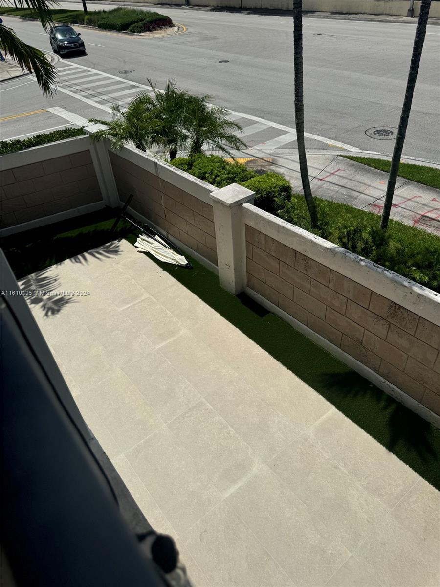 10400 NW 58th Ter