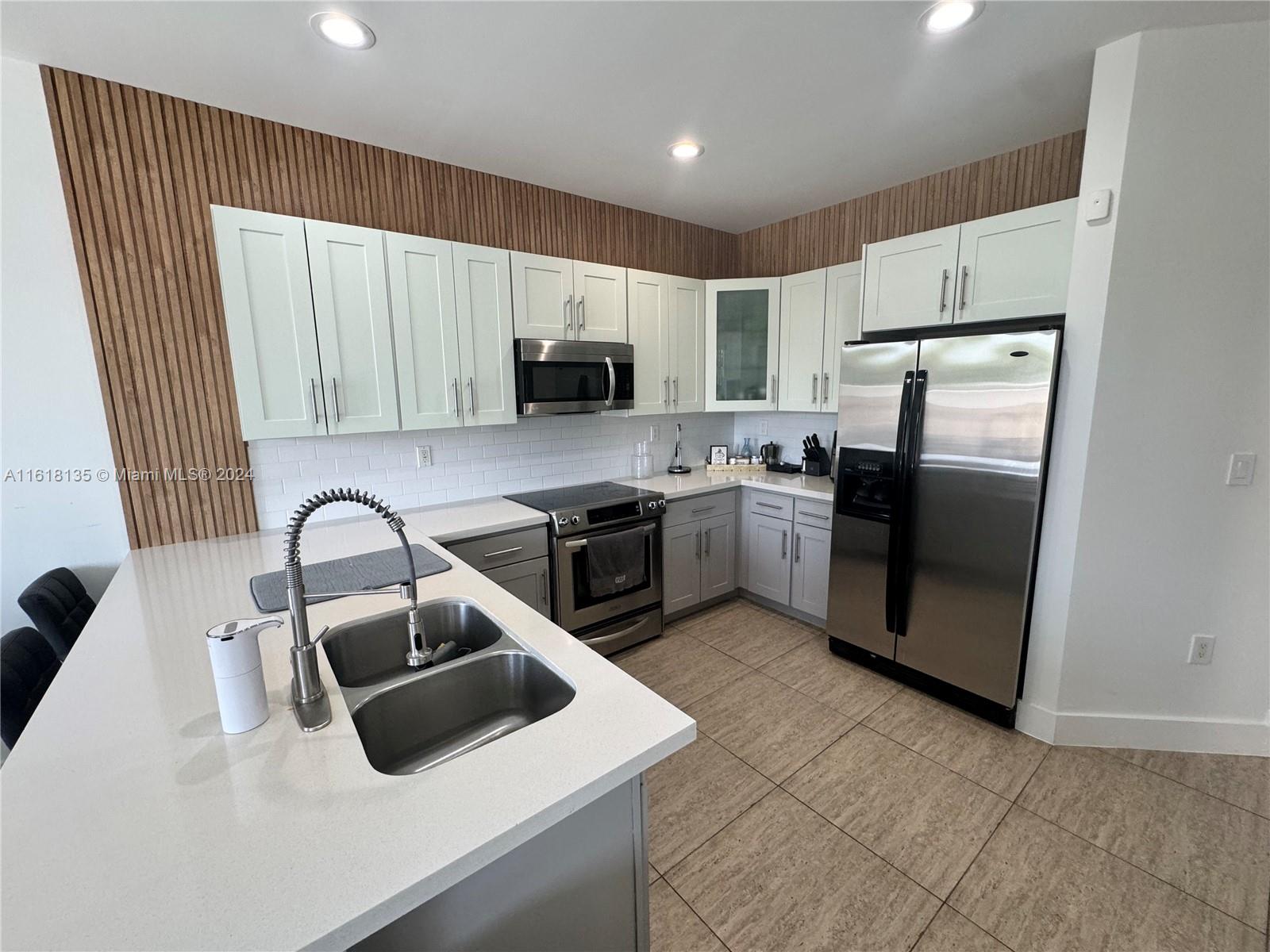 10400 NW 58th Ter