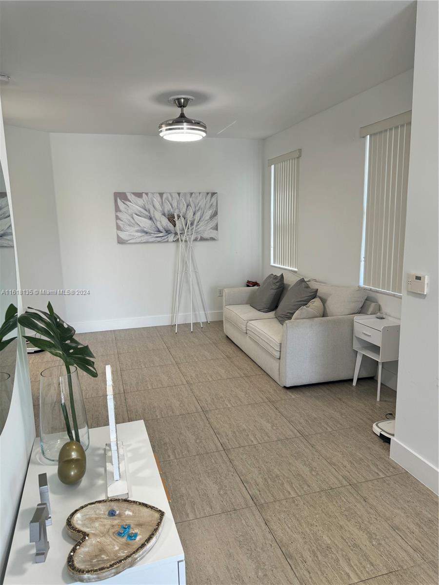 10400 NW 58th Ter