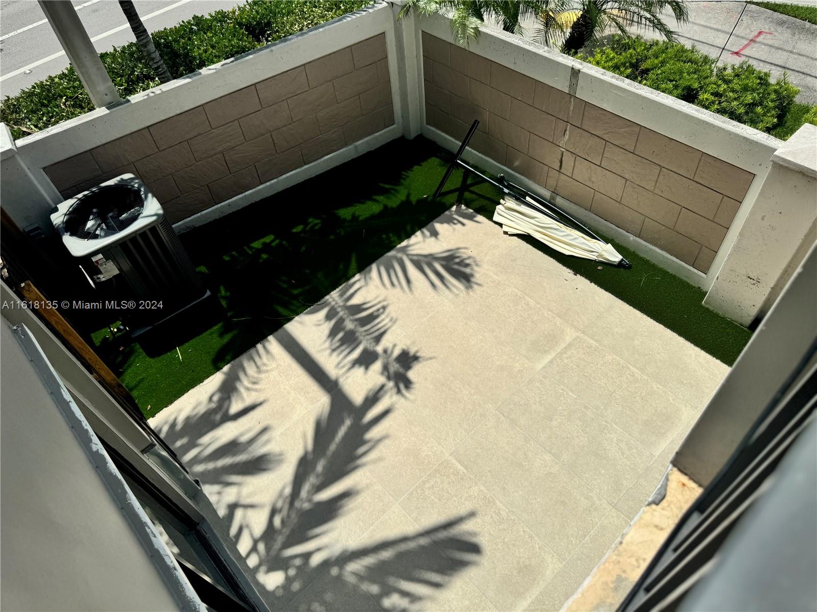 10400 NW 58th Ter