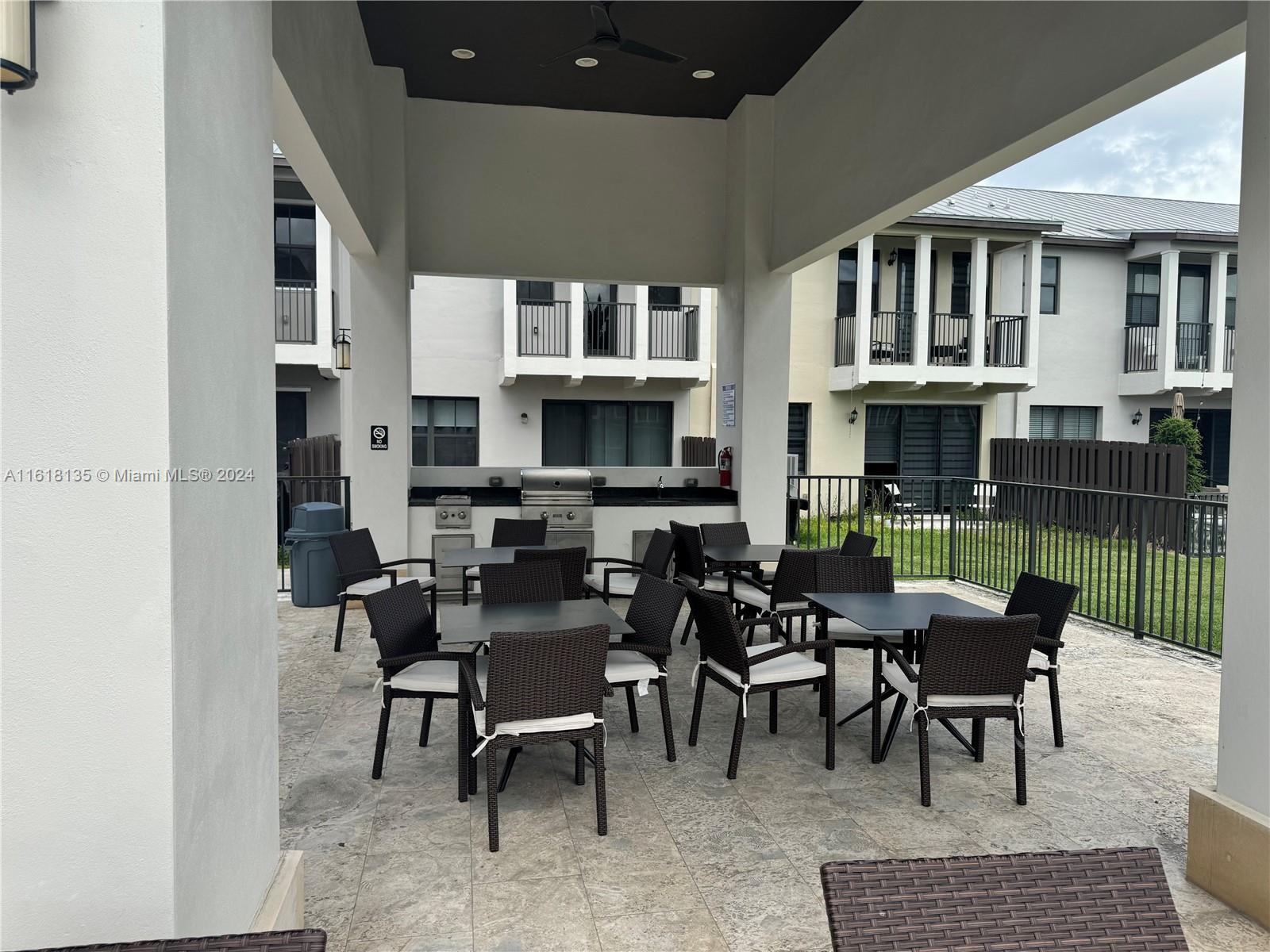 10400 NW 58th Ter