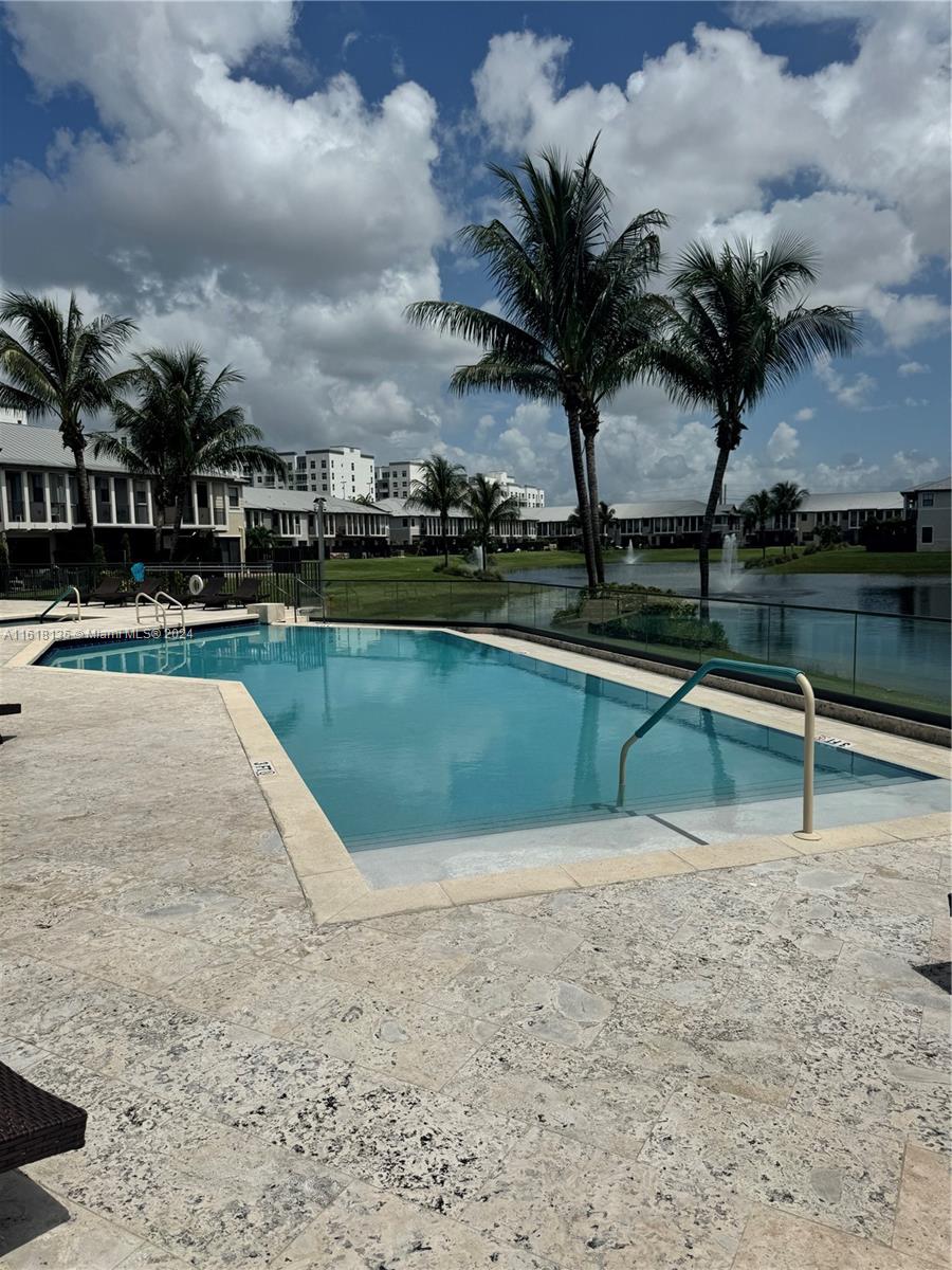 10400 NW 58th Ter