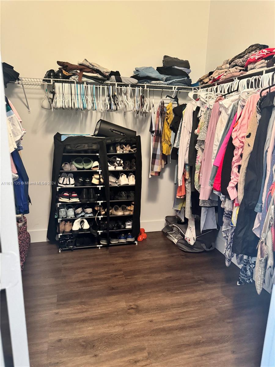 10400 NW 58th Ter