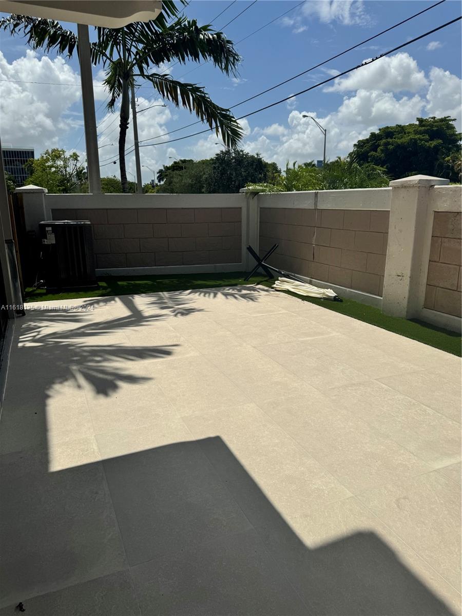 10400 NW 58th Ter