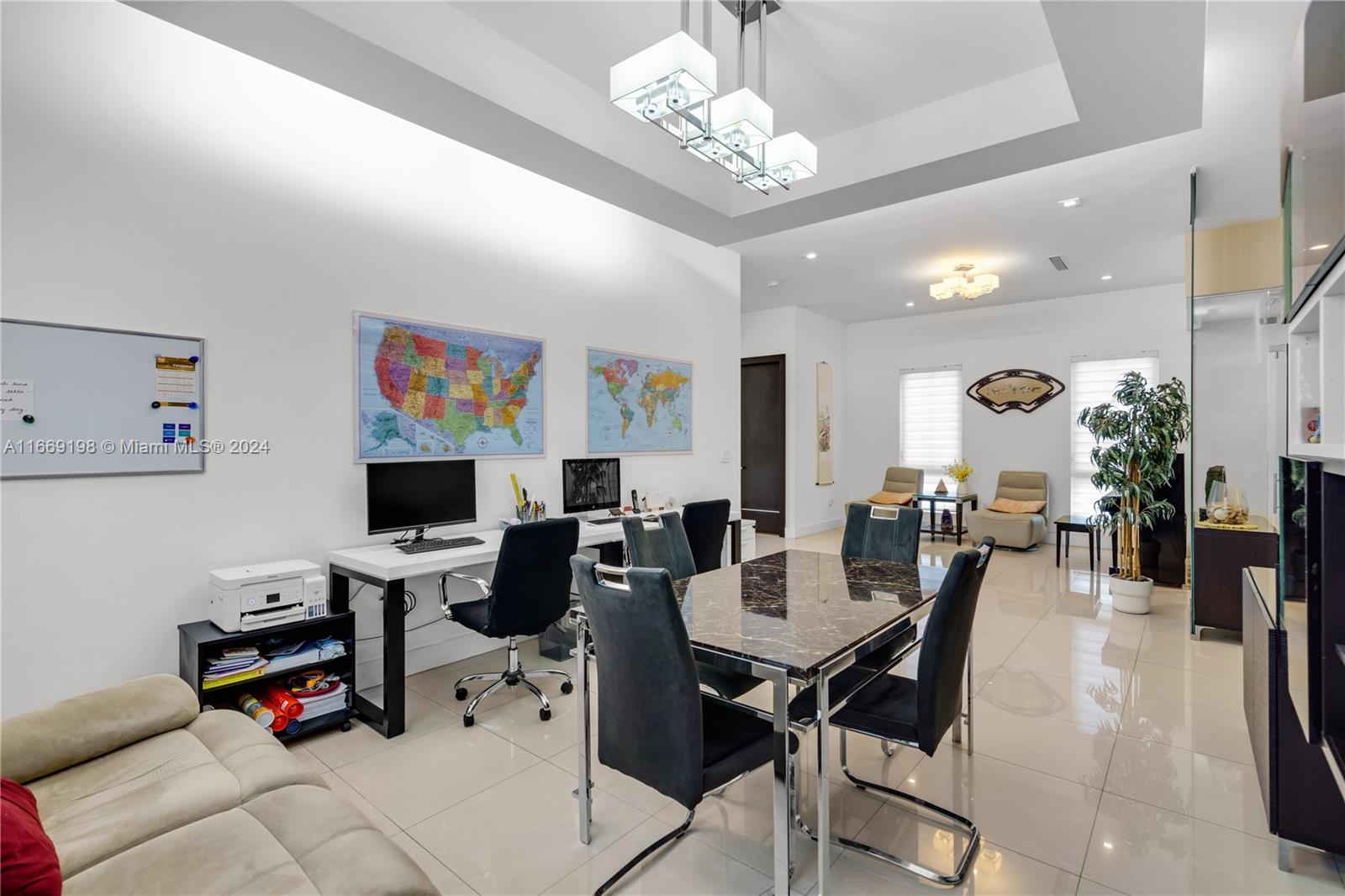 8280 NW 34th St