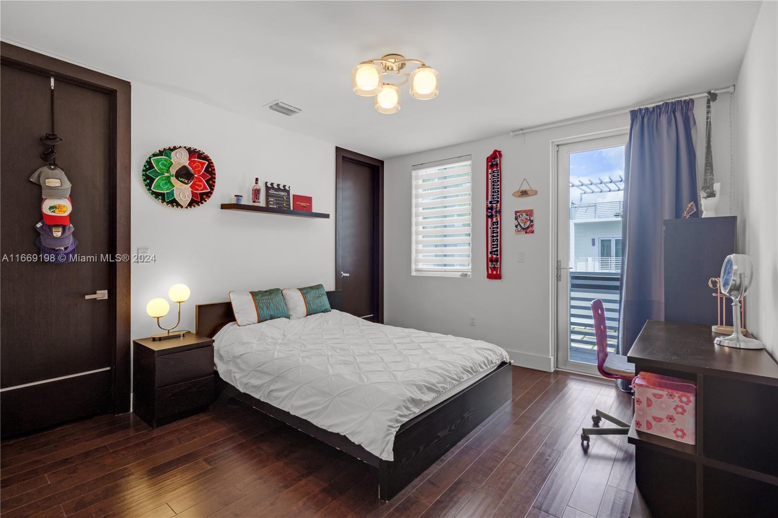 8280 NW 34th St