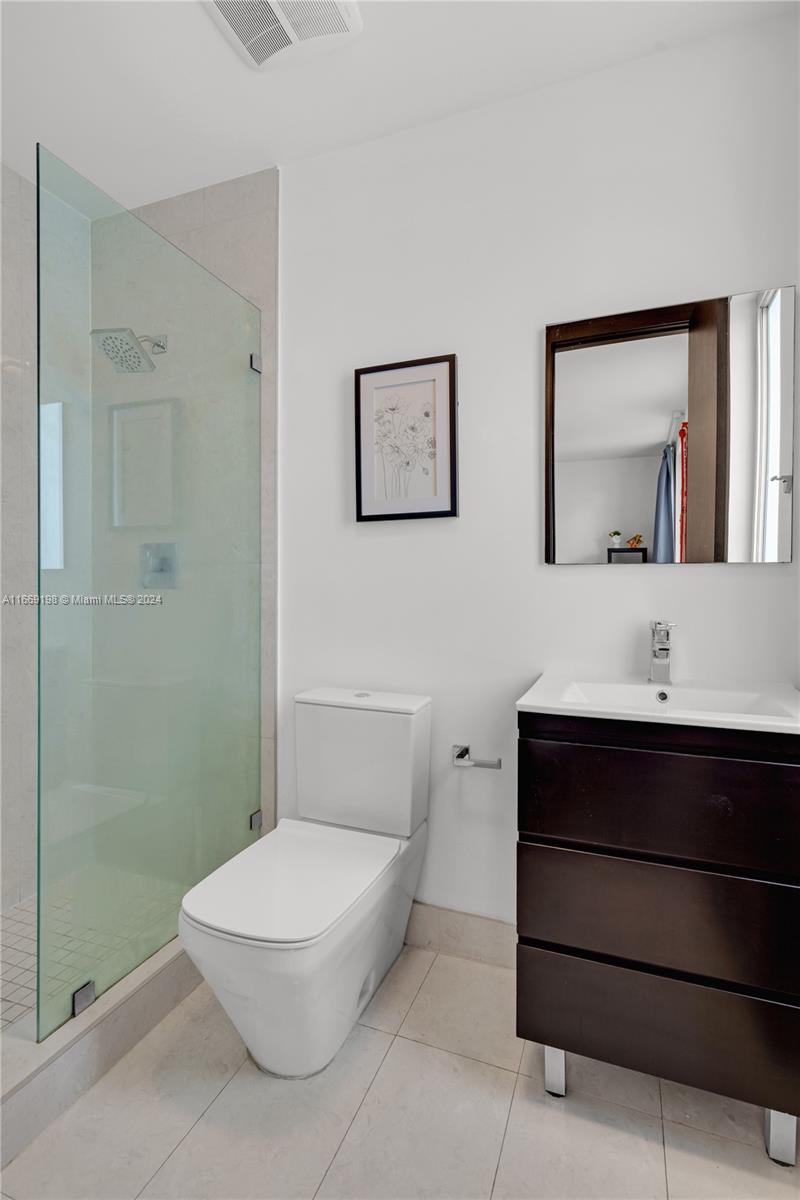 8280 NW 34th St