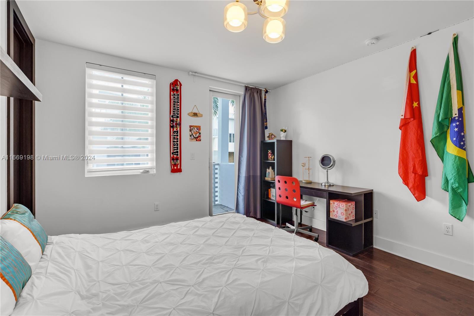 8280 NW 34th St