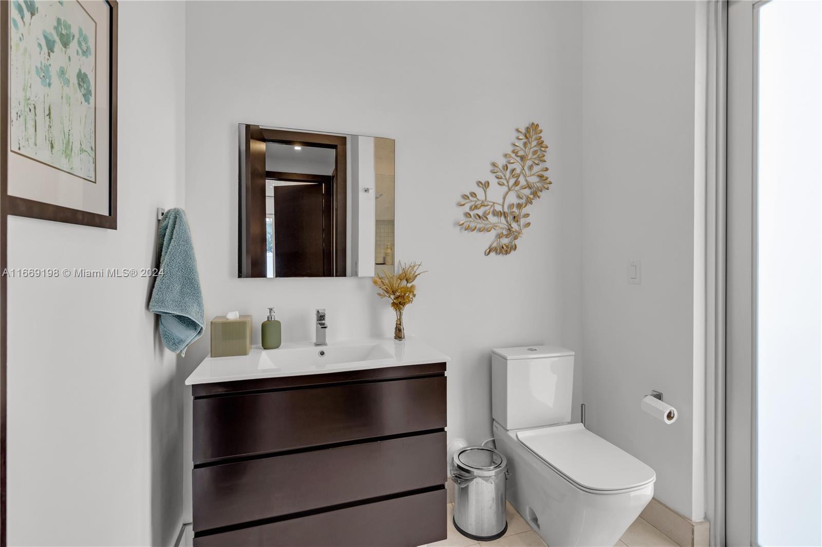 8280 NW 34th St