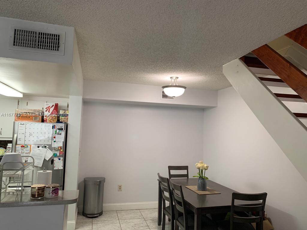 8660 NW 6th Ln # 203 Unit: 5-203
