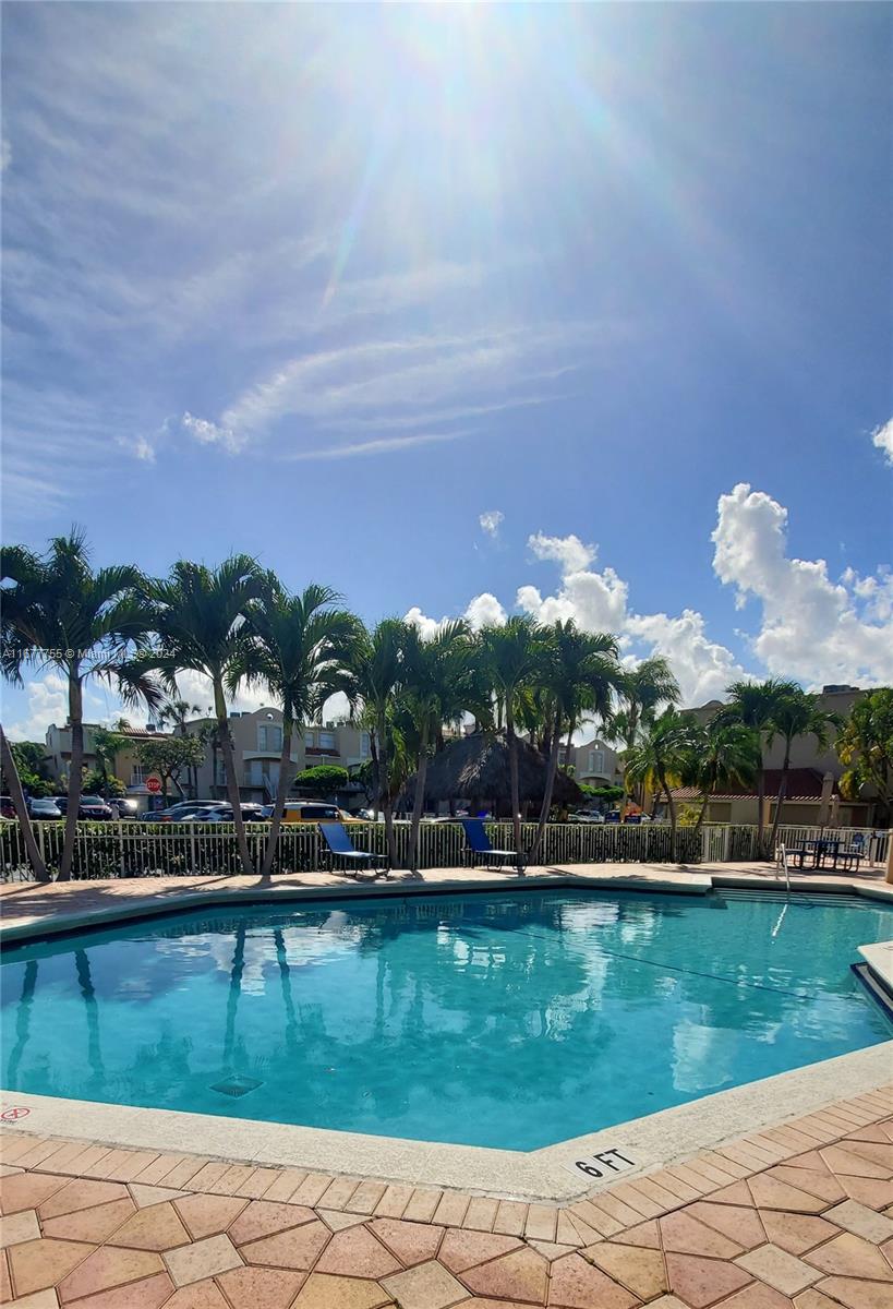 8660 NW 6th Ln # 203 Unit: 5-203