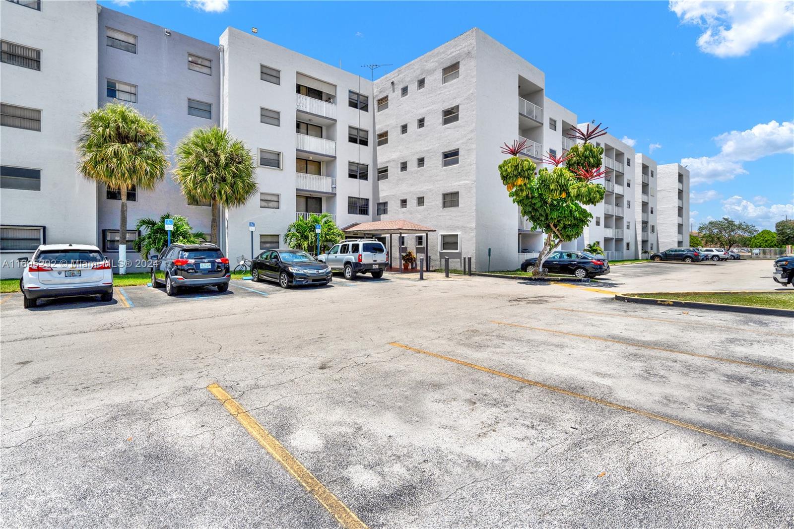 8075 NW 7th St # 311