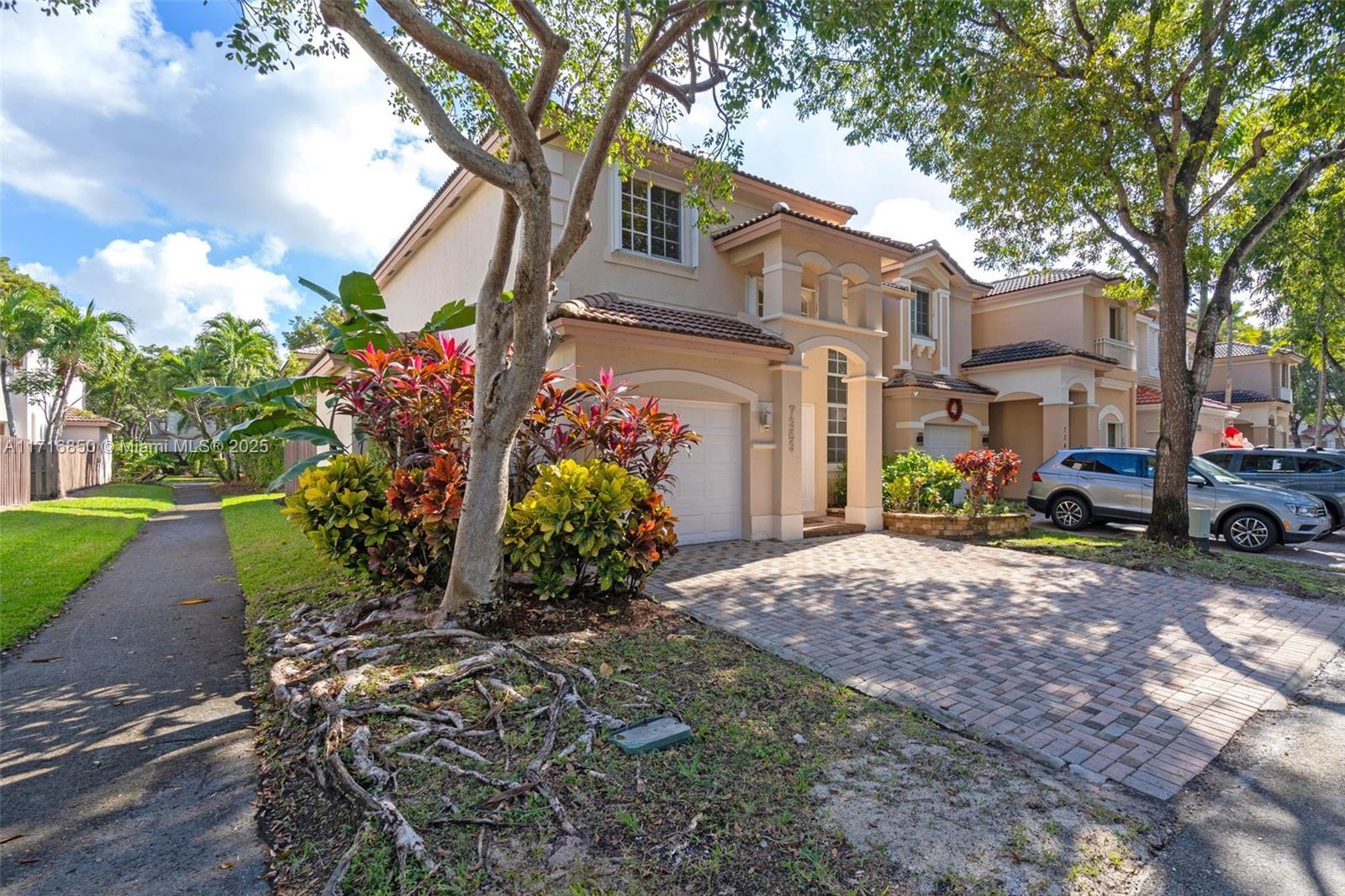 7353 NW 113th Ct