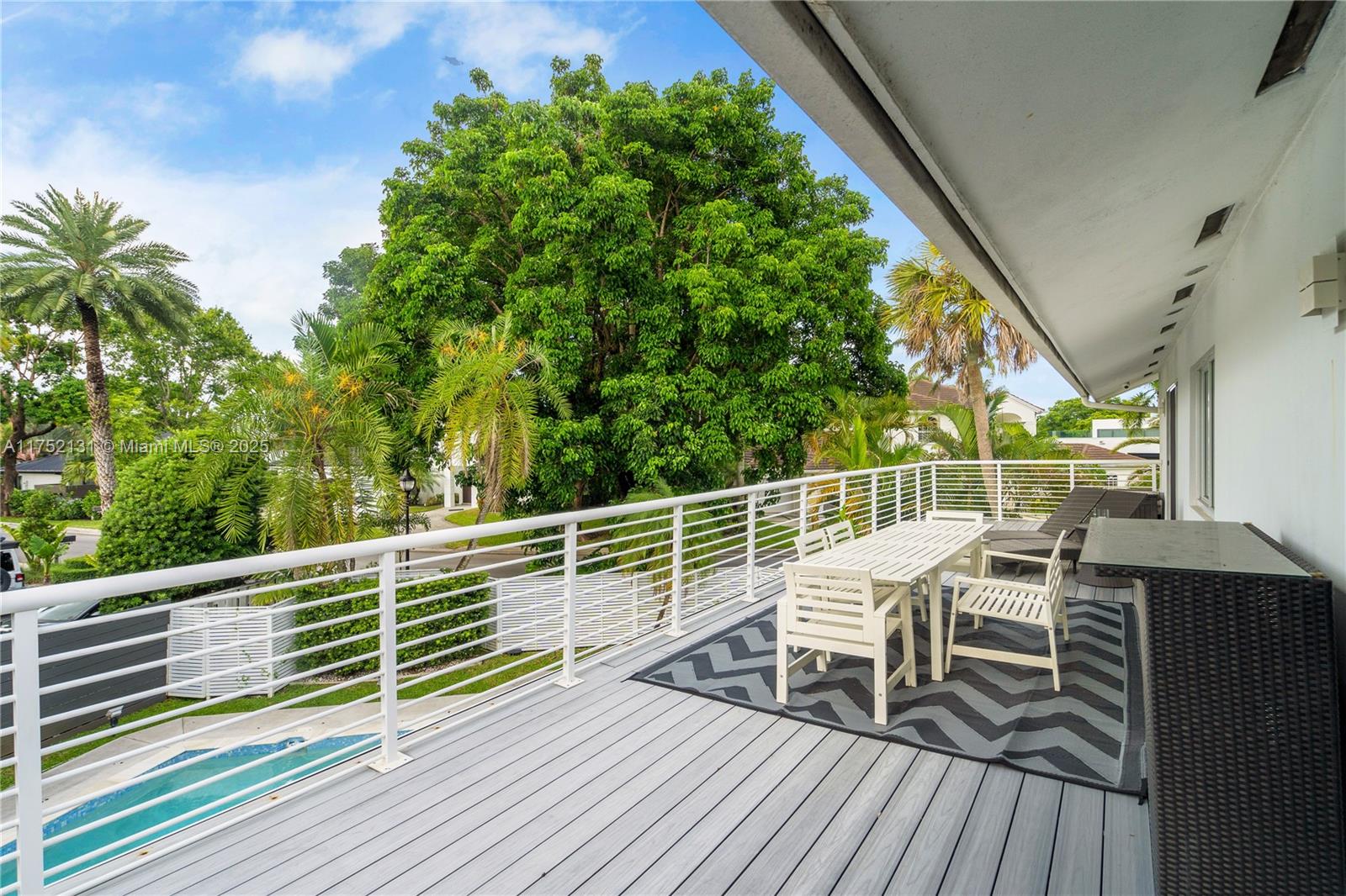 9473 NW 49th Doral Ln