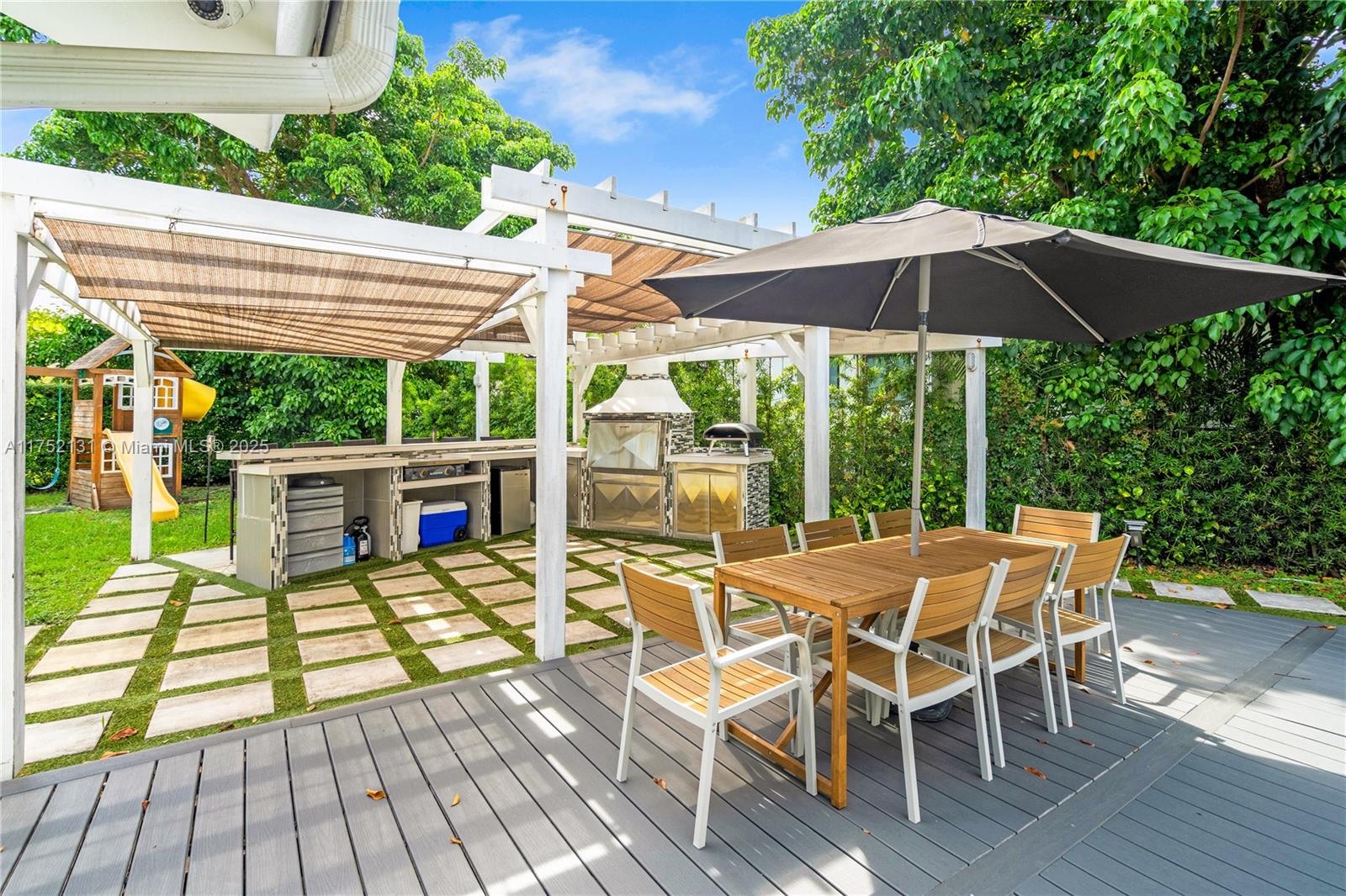 9473 NW 49th Doral Ln