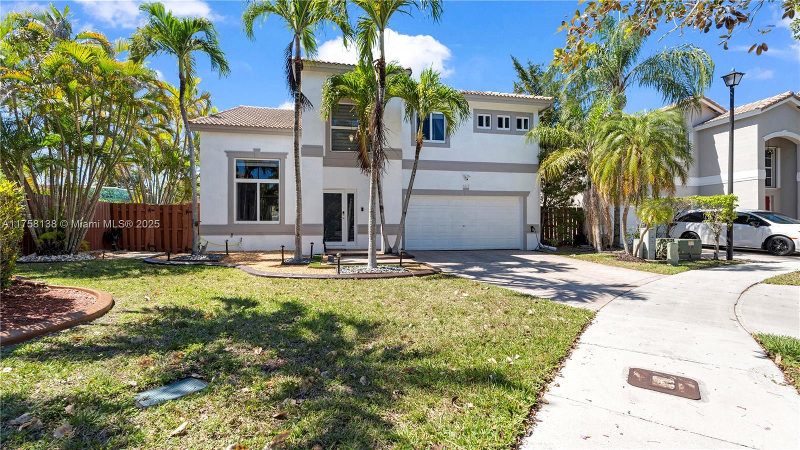 5212 NW 108th PL