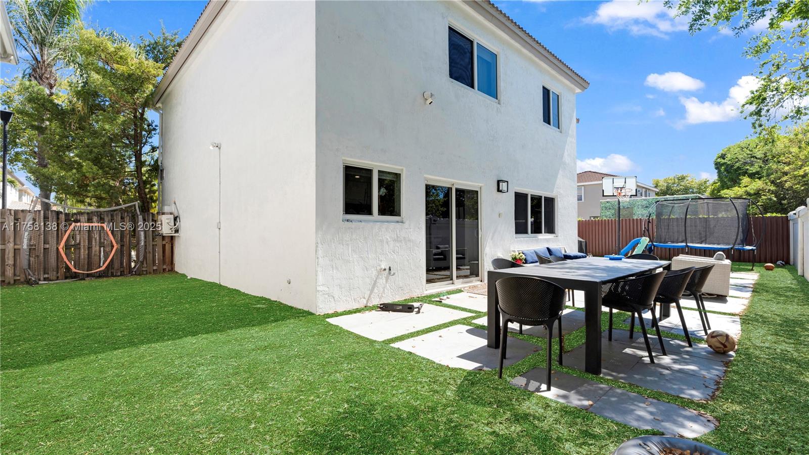 5212 NW 108th PL