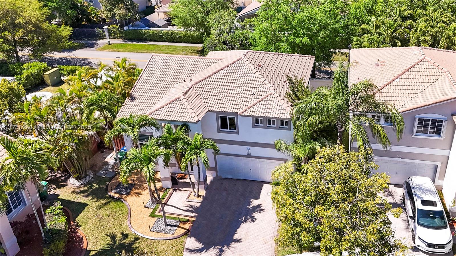 5212 NW 108th PL