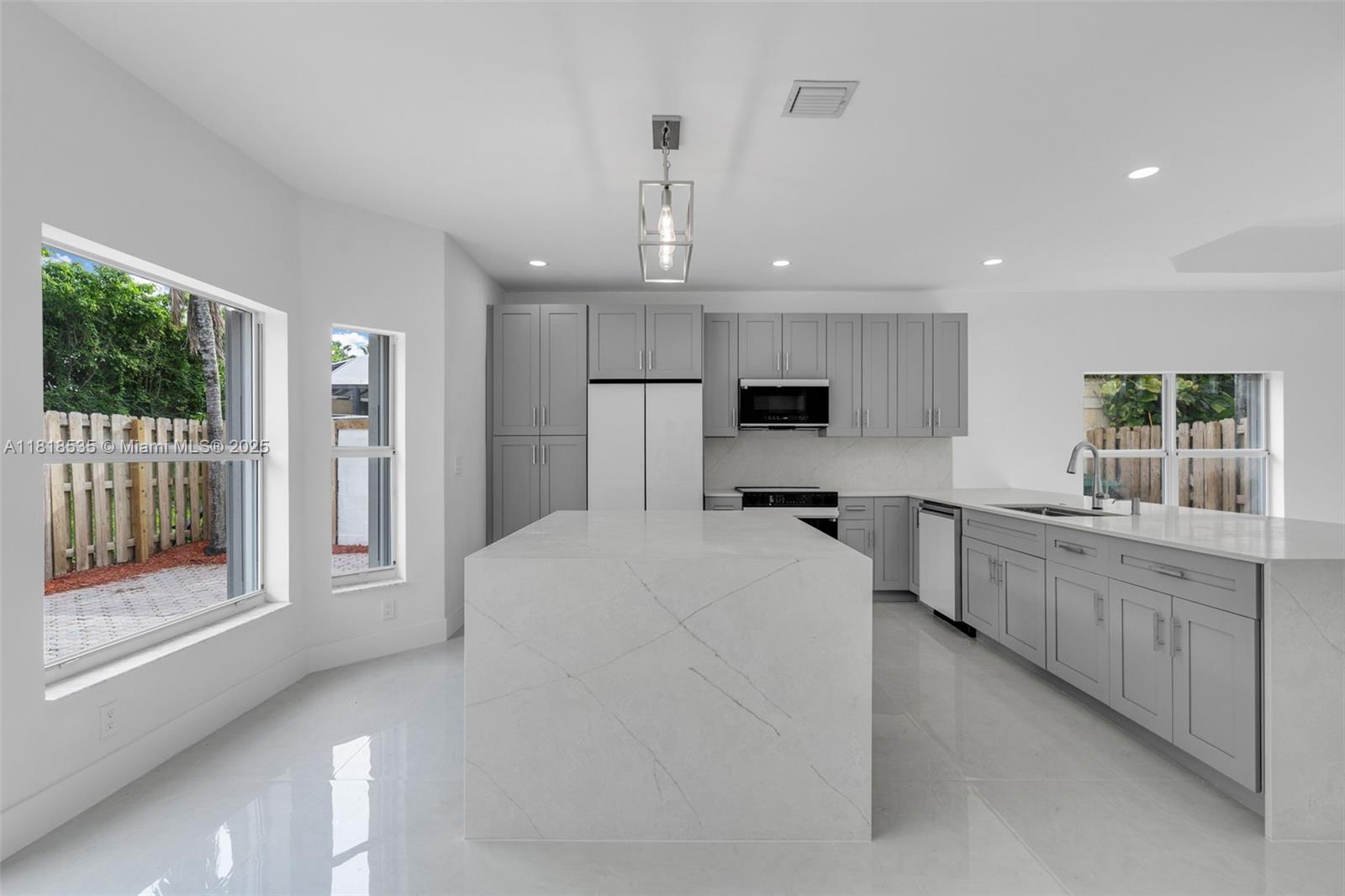 11244 NW 58th Ter