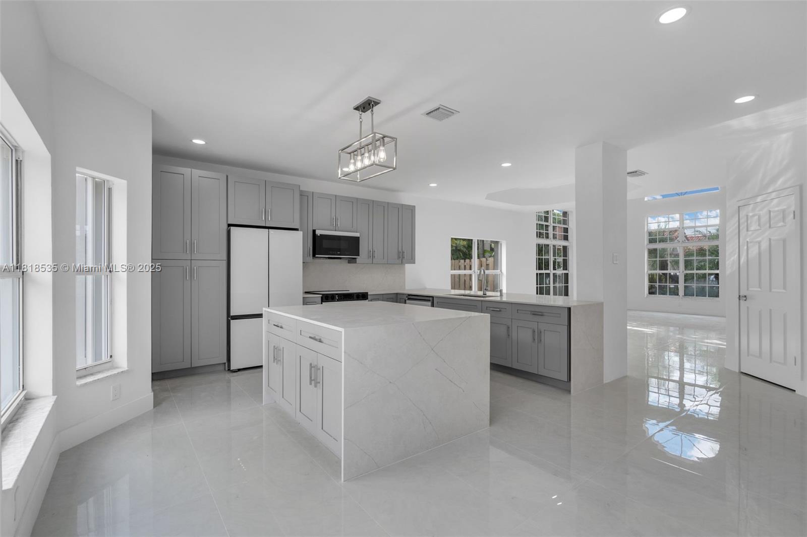 11244 NW 58th Ter