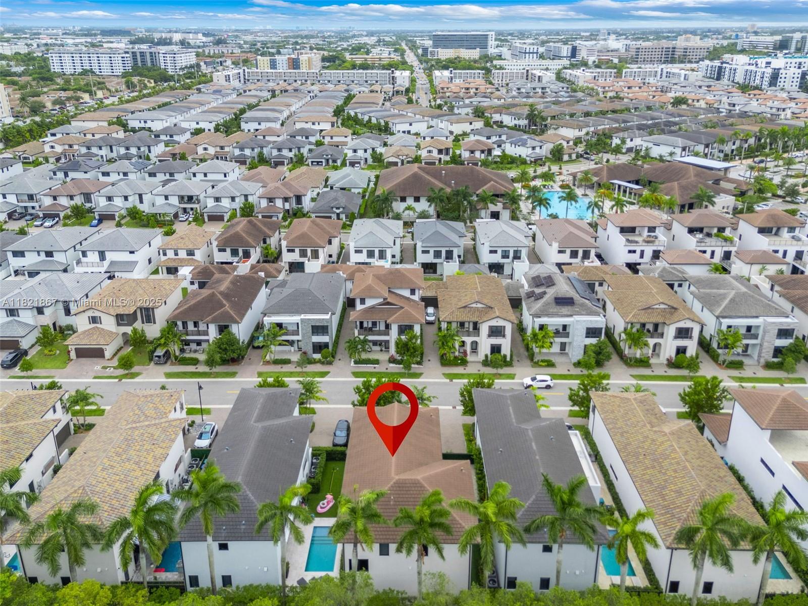 8127 NW 48th Ter