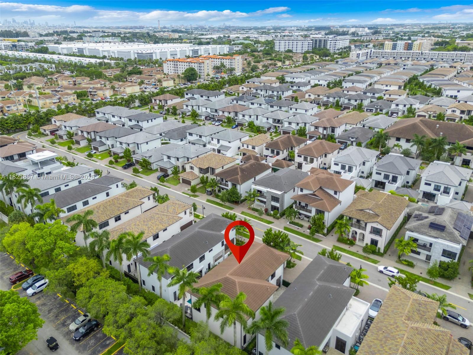 8127 NW 48th Ter