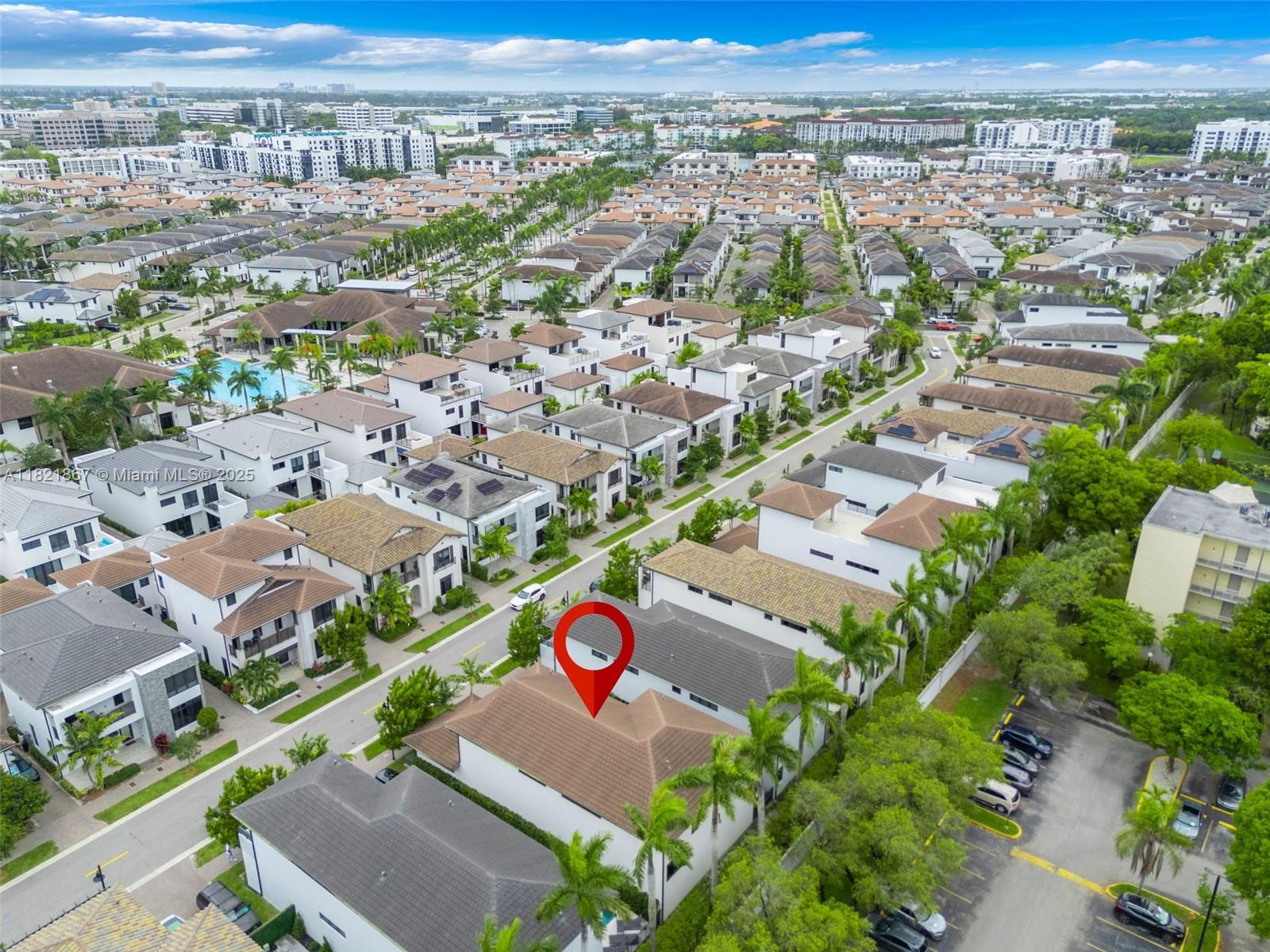 8127 NW 48th Ter