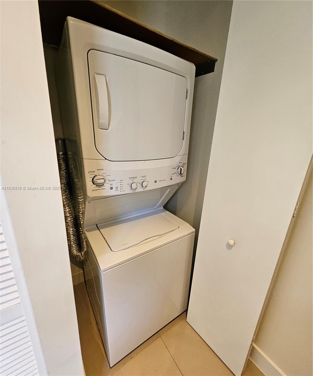 6410 NW 105th Pl Unit: Studio