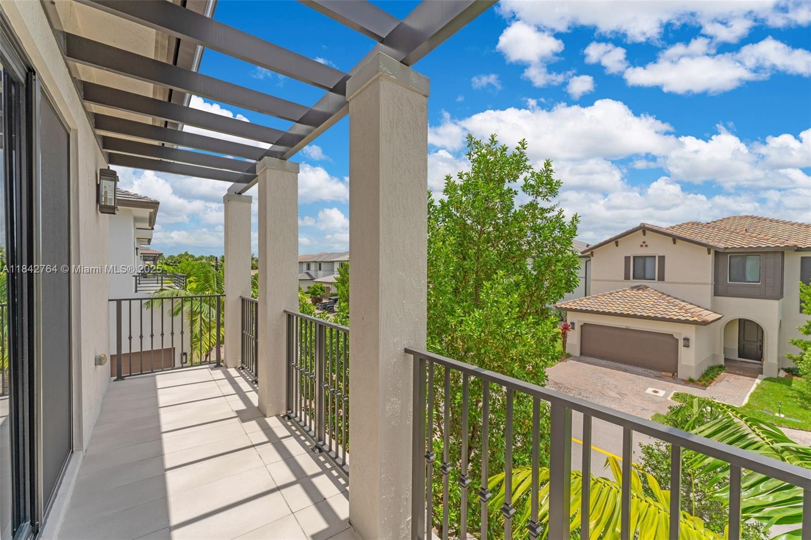 8109 NW 48th Ter