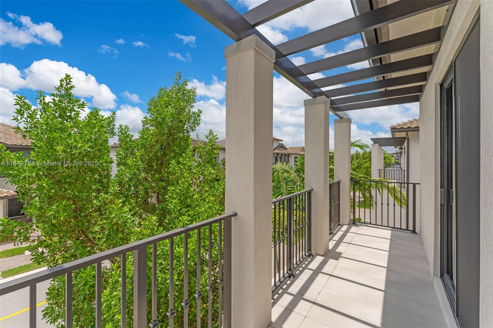 8109 NW 48th Ter
