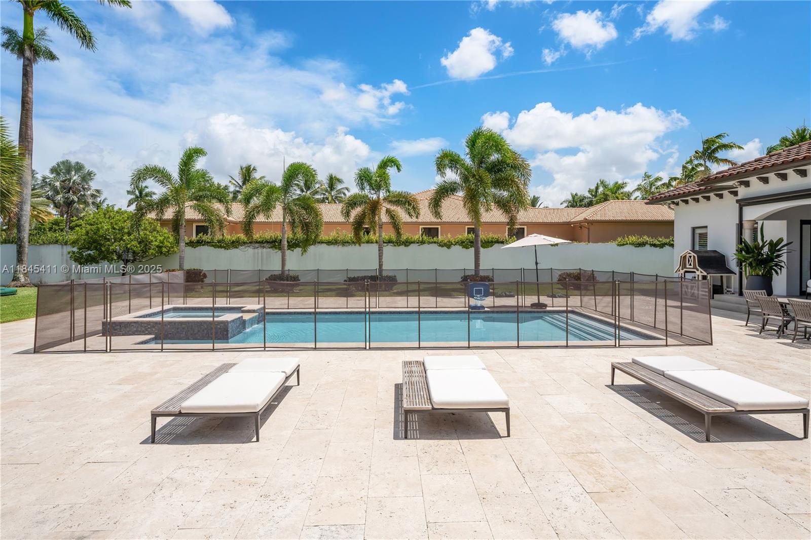 331 SW 124th Ave