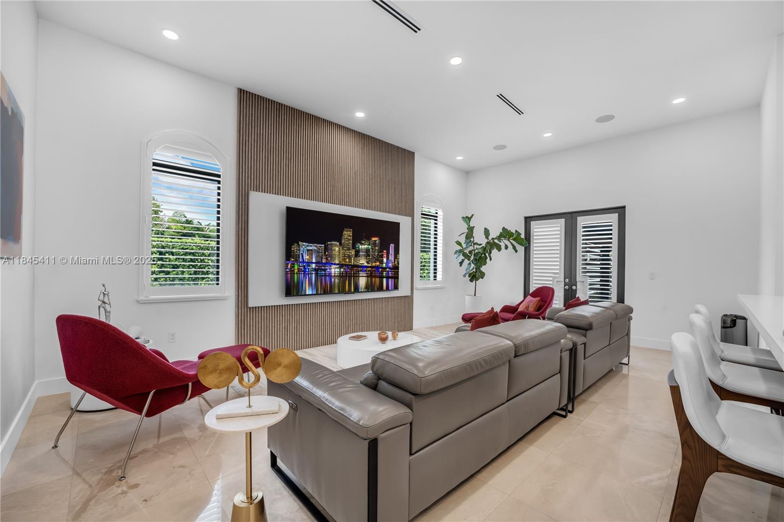 331 SW 124th Ave
