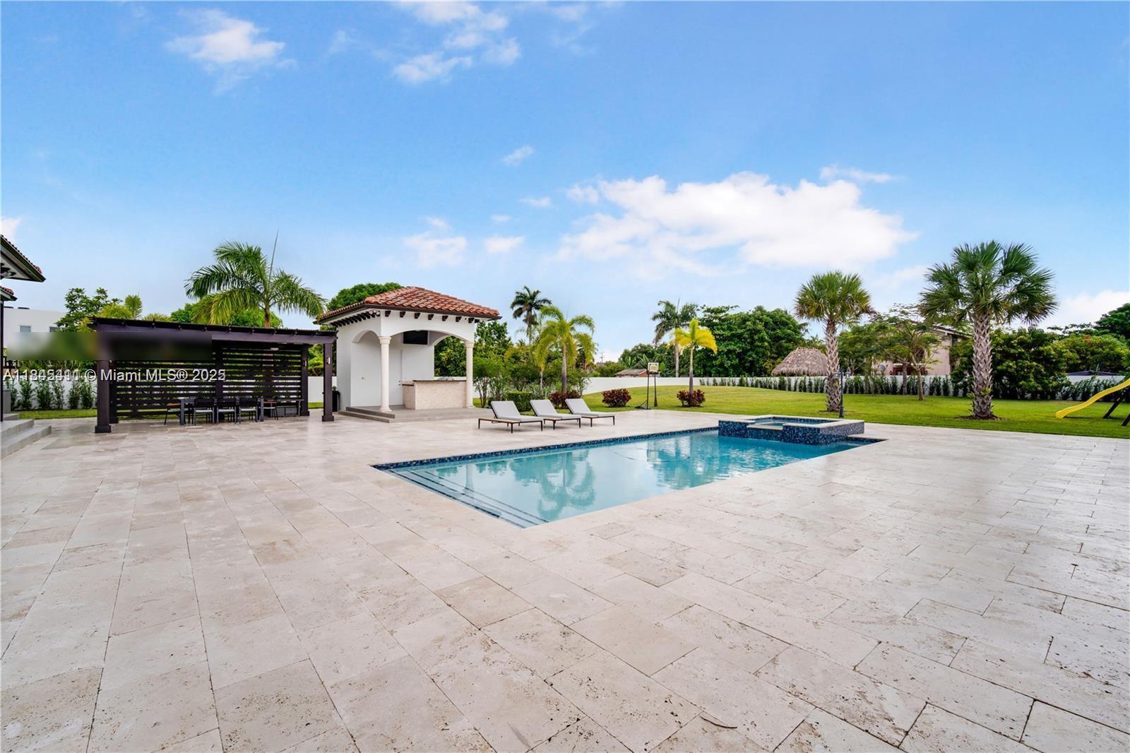 331 SW 124th Ave