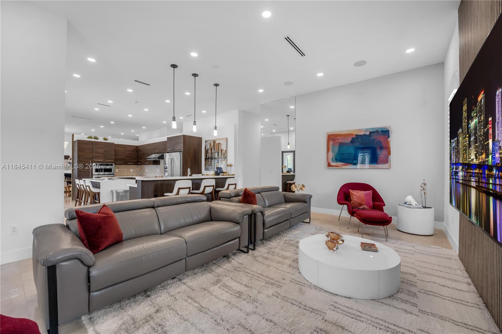 331 SW 124th Ave