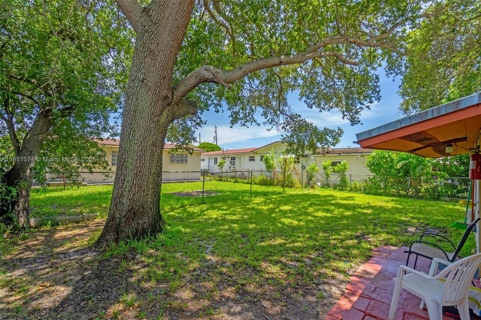 811 NW 24th Ct